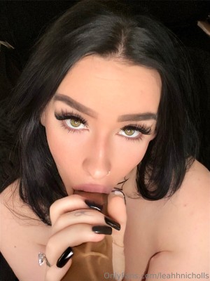 leahhnicholls Photo #10