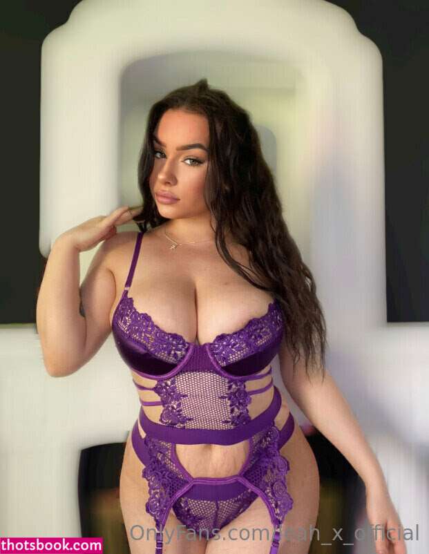 leahhnicholls Photo #21