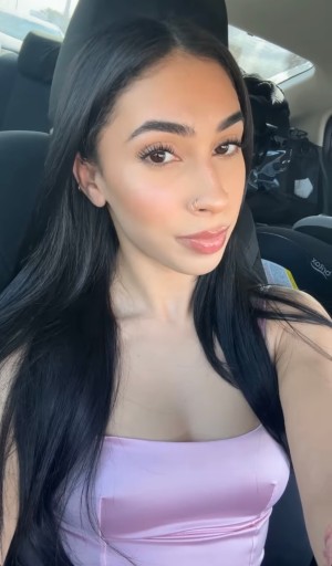 Neila Corona Photo #20