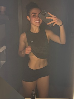 Andrea Botez Photo #5