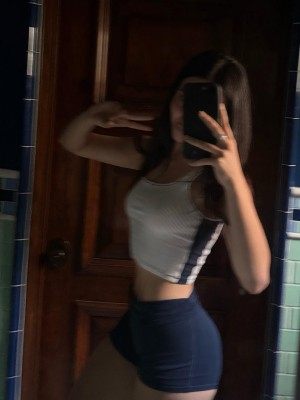 Andrea Botez Photo #9