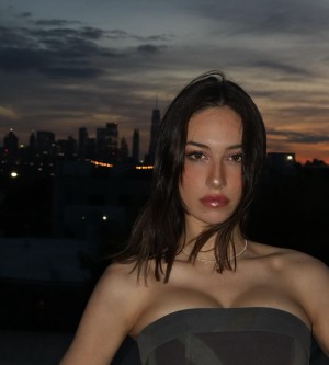 Elsie Hewitt Photo #119