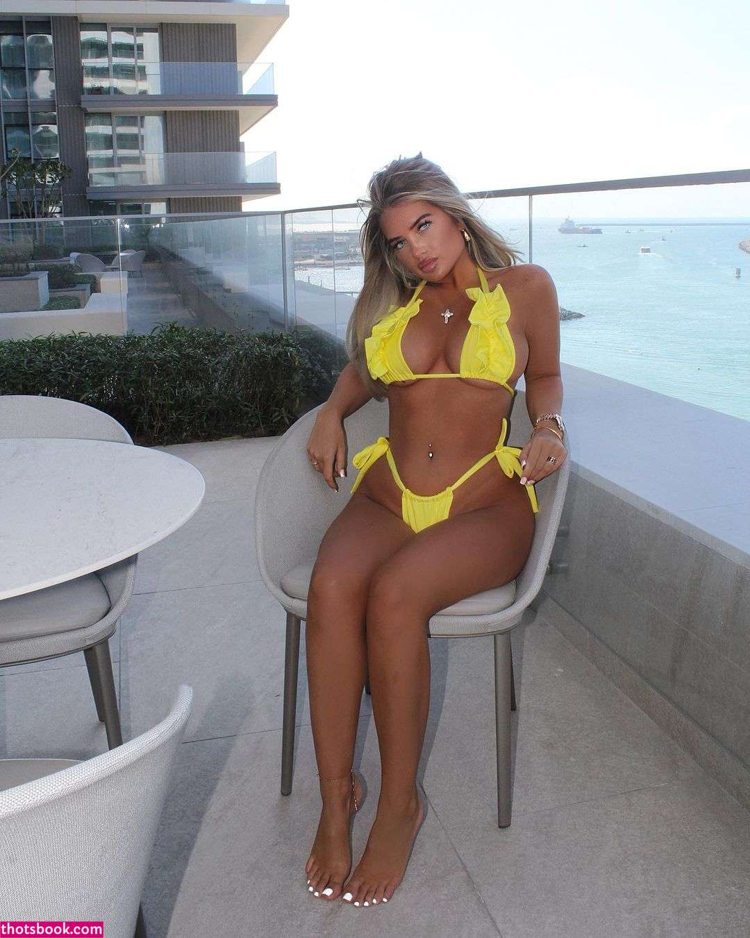 Mia Woodhall Photo #17