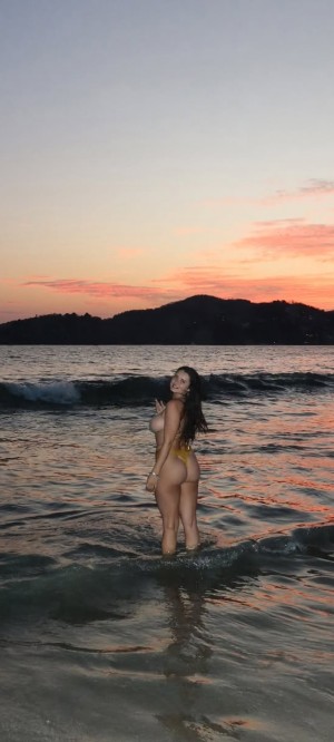 Sarah Curr Photo #56