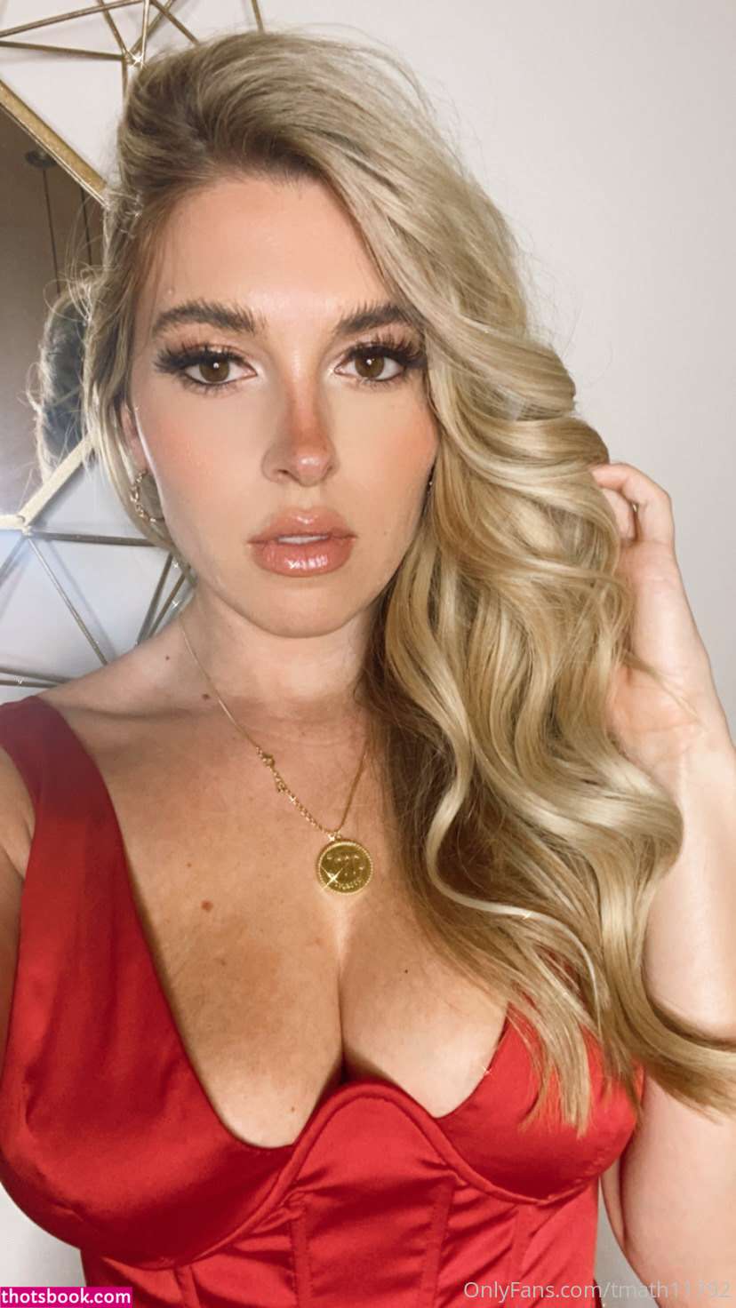 Taylor Mathis Photo #4