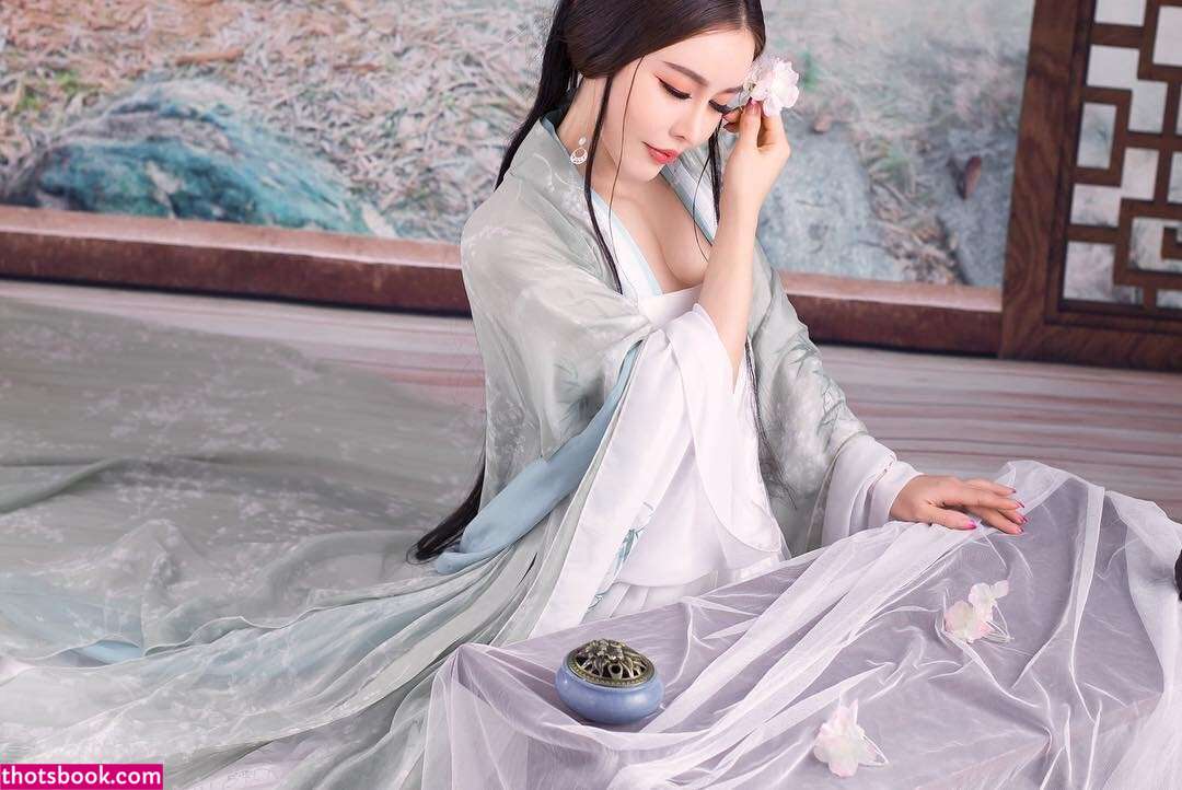 Yuan Herong Photo #94