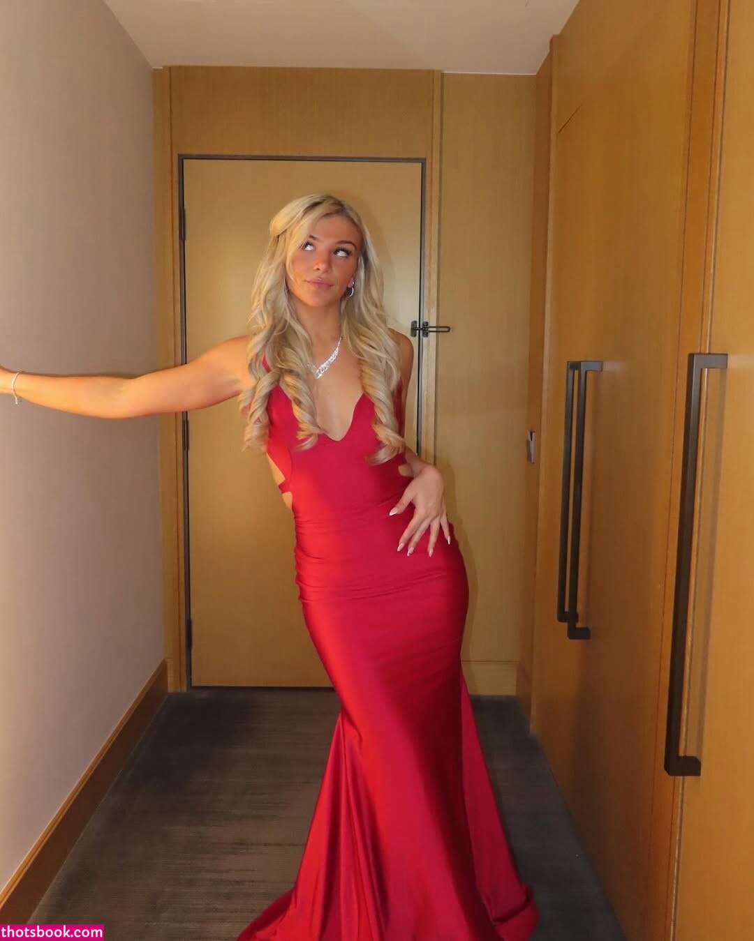 Lyndalessandro Photo #26