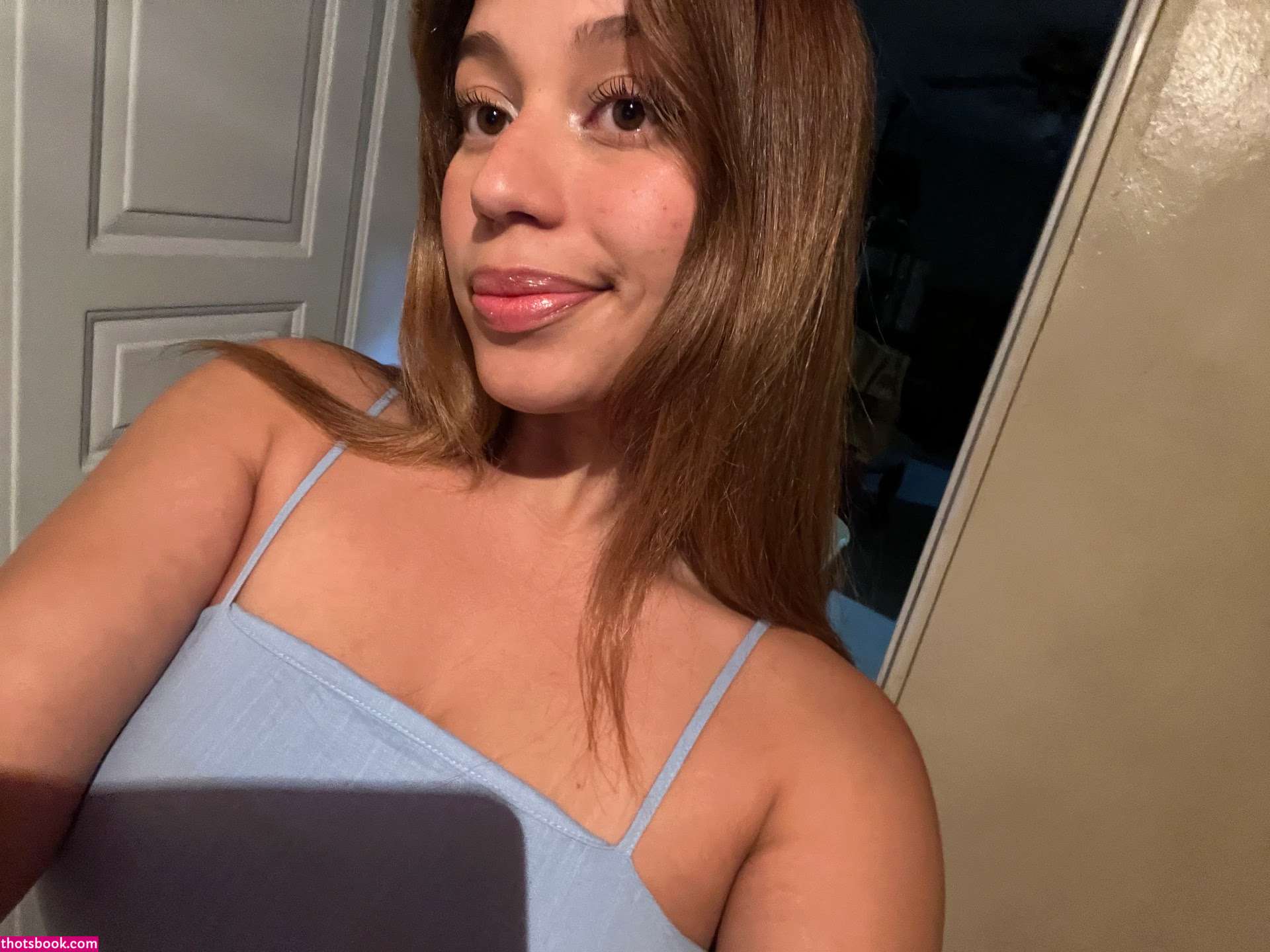 vivianabueno13 Photo #19