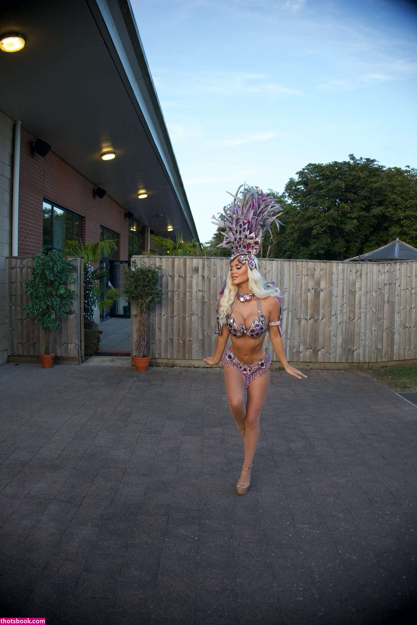 Isabella Lambourne Photo #1