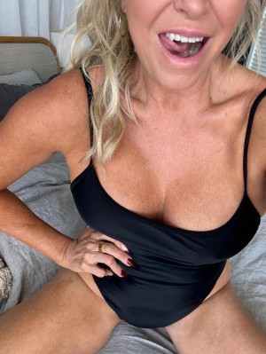 Rozz Switzer Photo #7