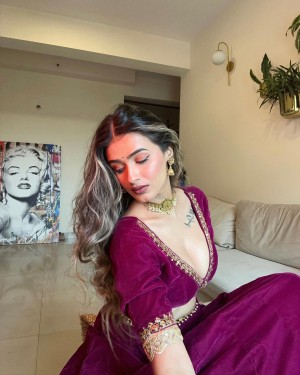 Shambhavi Singh Post #2