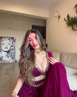 Shambhavi Singh Photo #11