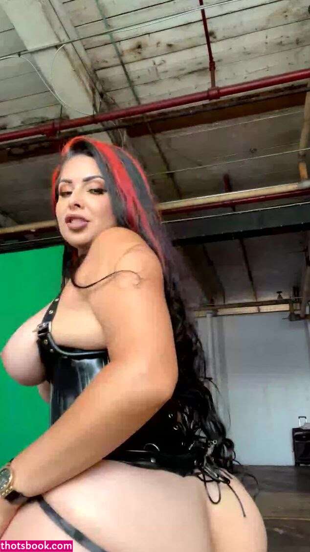 Jasmine Mendez Photo #15