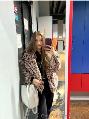 Lolalolasss Photo #35