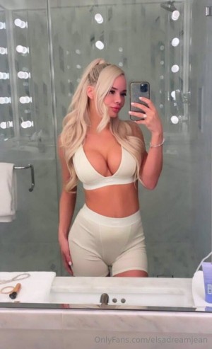 Elsa Jean Photo #582