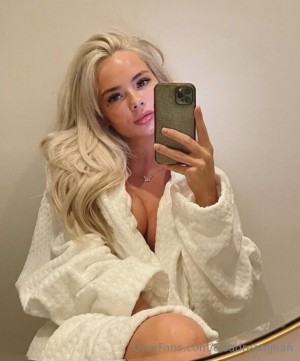 Elsa Jean Photo #595