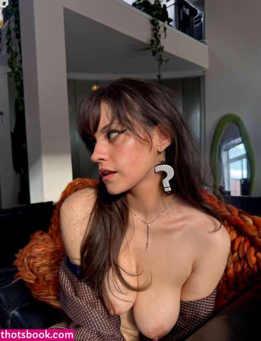 Quinn Finite Photo #393