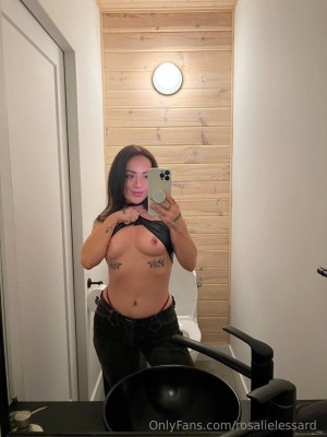 Rosalie Lessard Photo #239