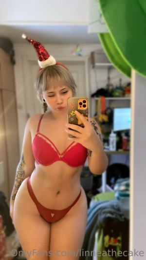 linneathecake Photo #25