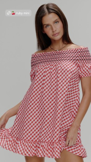 Steph Mandich Photo #10