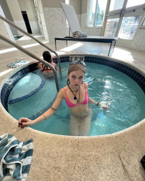 Jacquelyn69 Photo #11