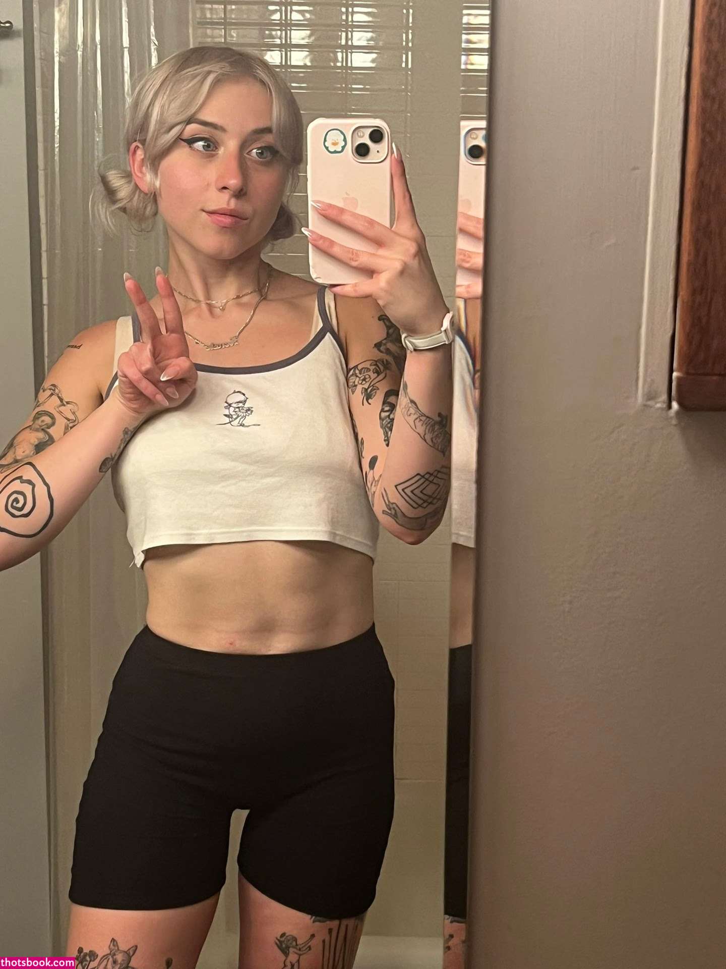 Mkultramilf Photo #37