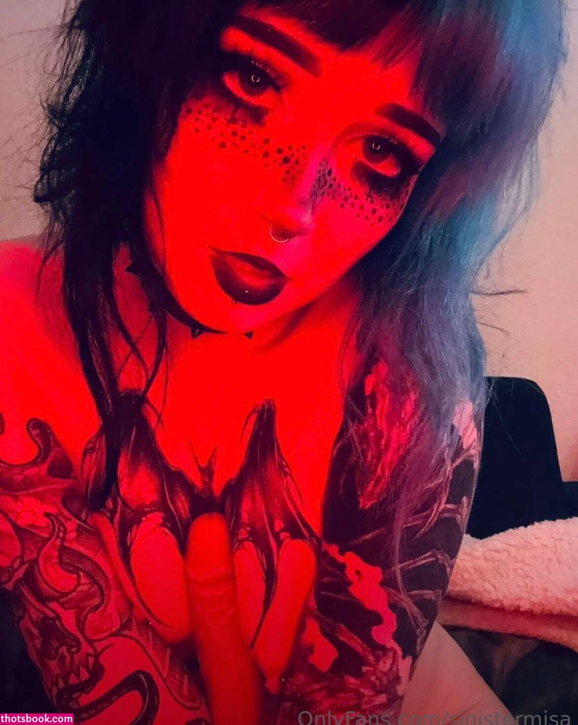 Sinistermisa Photo #9