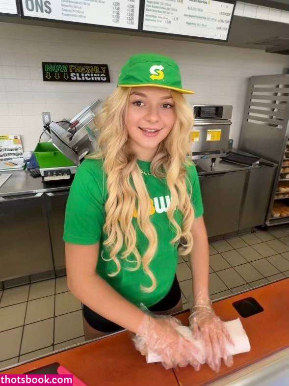 Abigail Lutz Photo #11