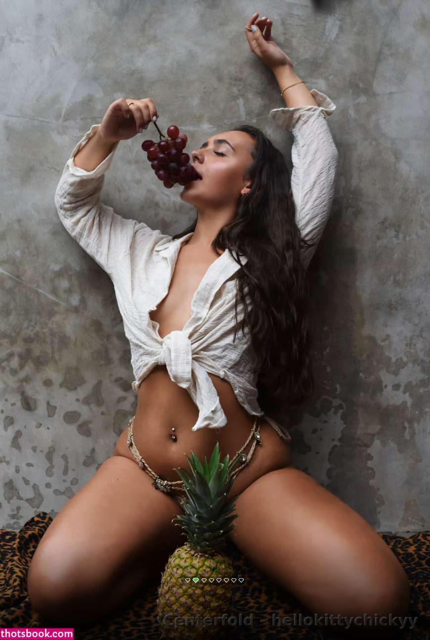 Hellokittychickyy Photo #11