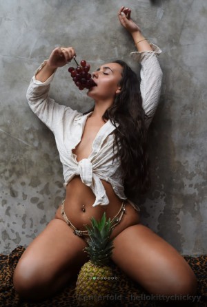 Hellokittychickyy Photo #11