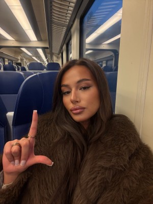 Randi Hartman Photo #55