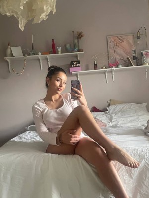 Julia Amareno Photo #20