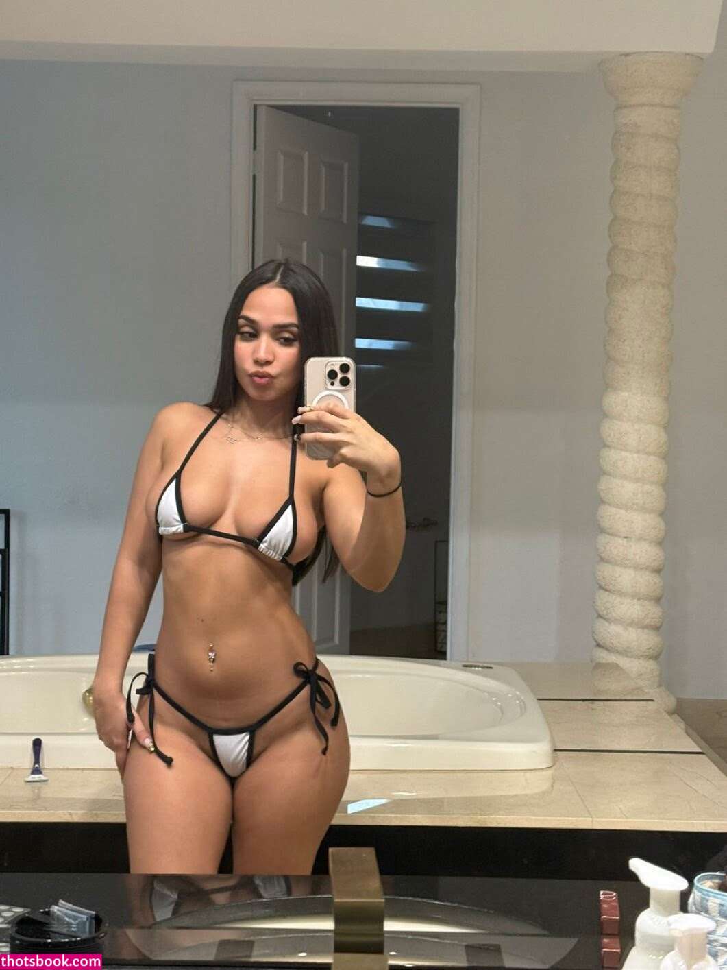 lacamilacruzz Photo #2