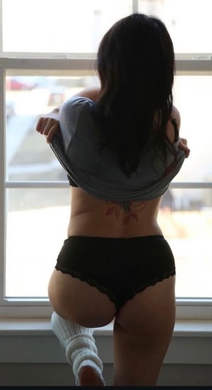 Mona Lenaa Photo #18