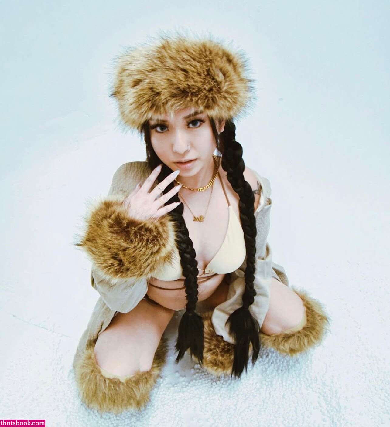 Mona Lenaa Photo #30