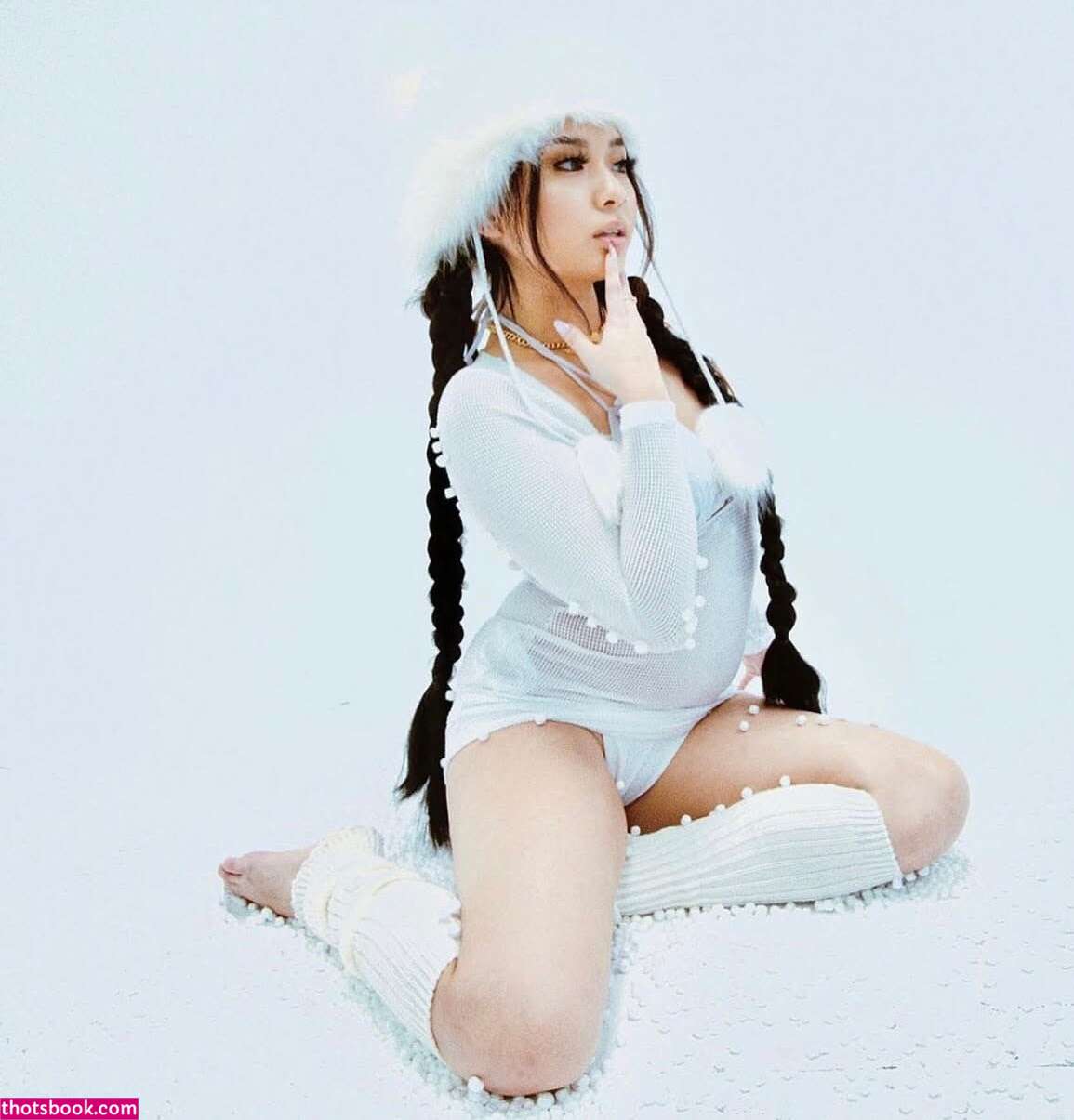 Mona Lenaa Photo #35