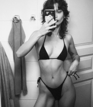 Charis Axilithioti Photo #18