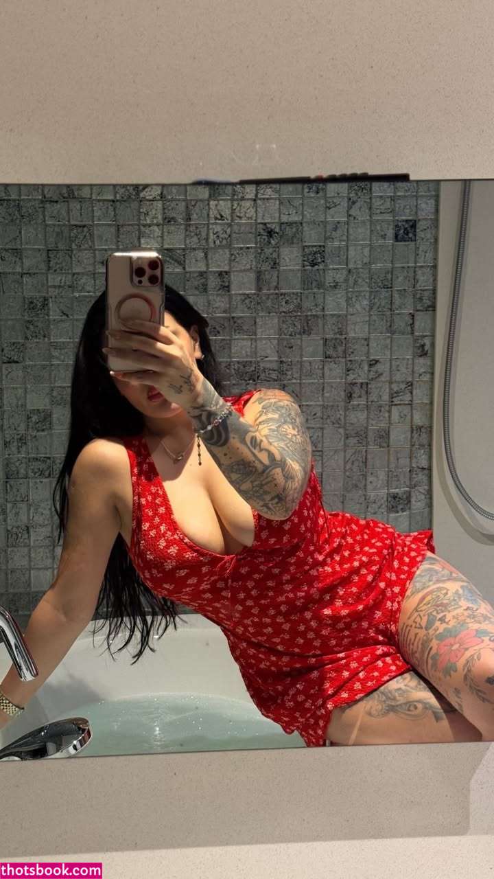 Eda Gokcen Kaya Photo #2