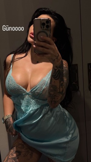 Eda Gokcen Kaya Photo #4