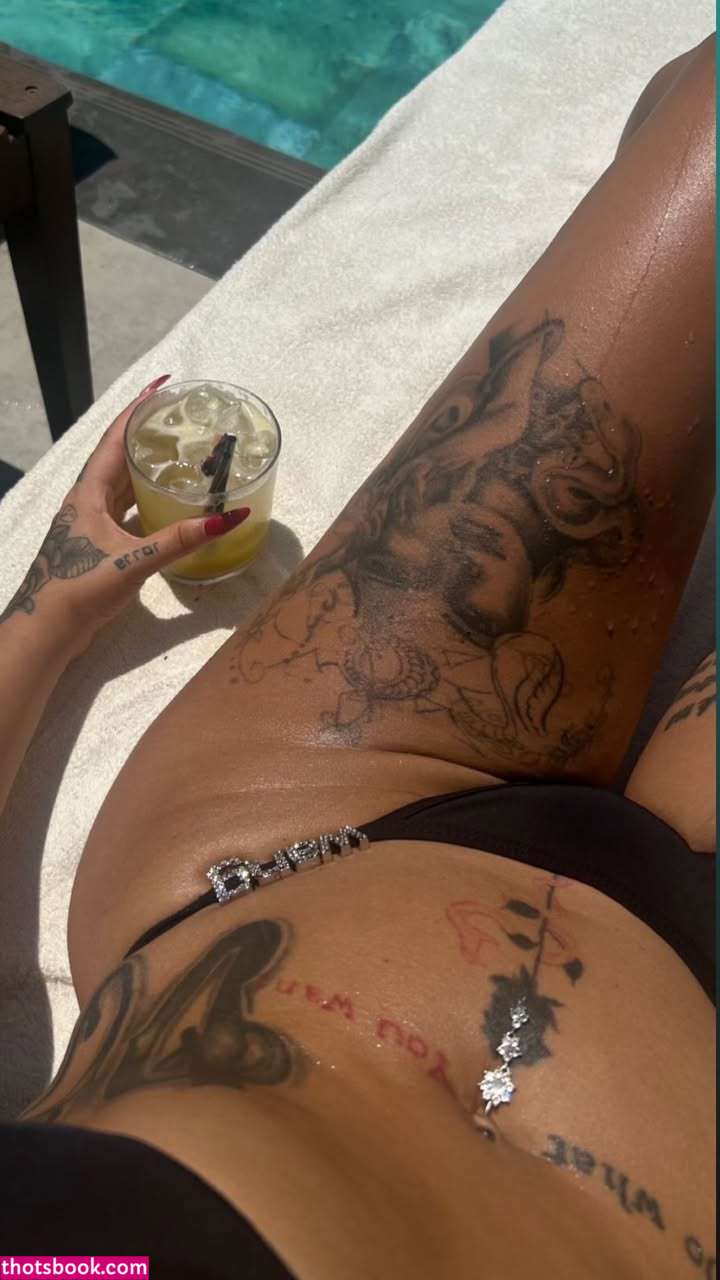 Eda Gokcen Kaya Photo #17