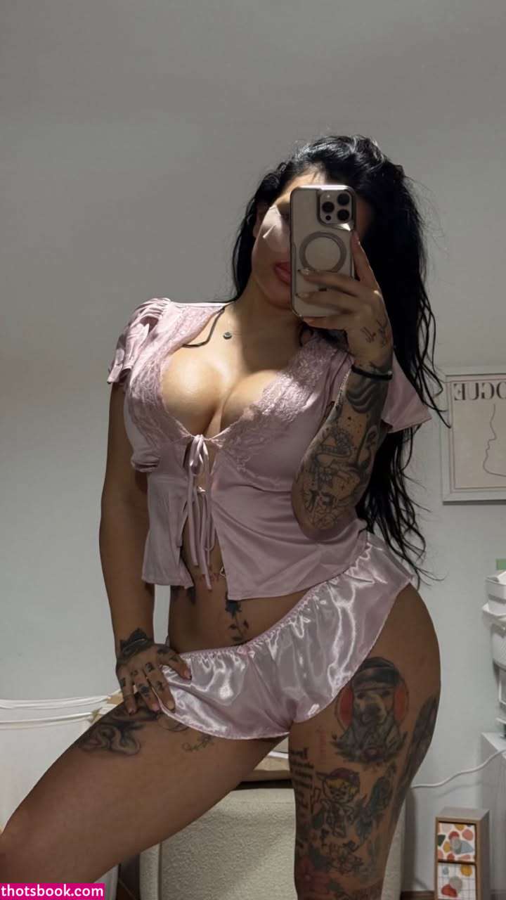 Eda Gokcen Kaya Photo #18