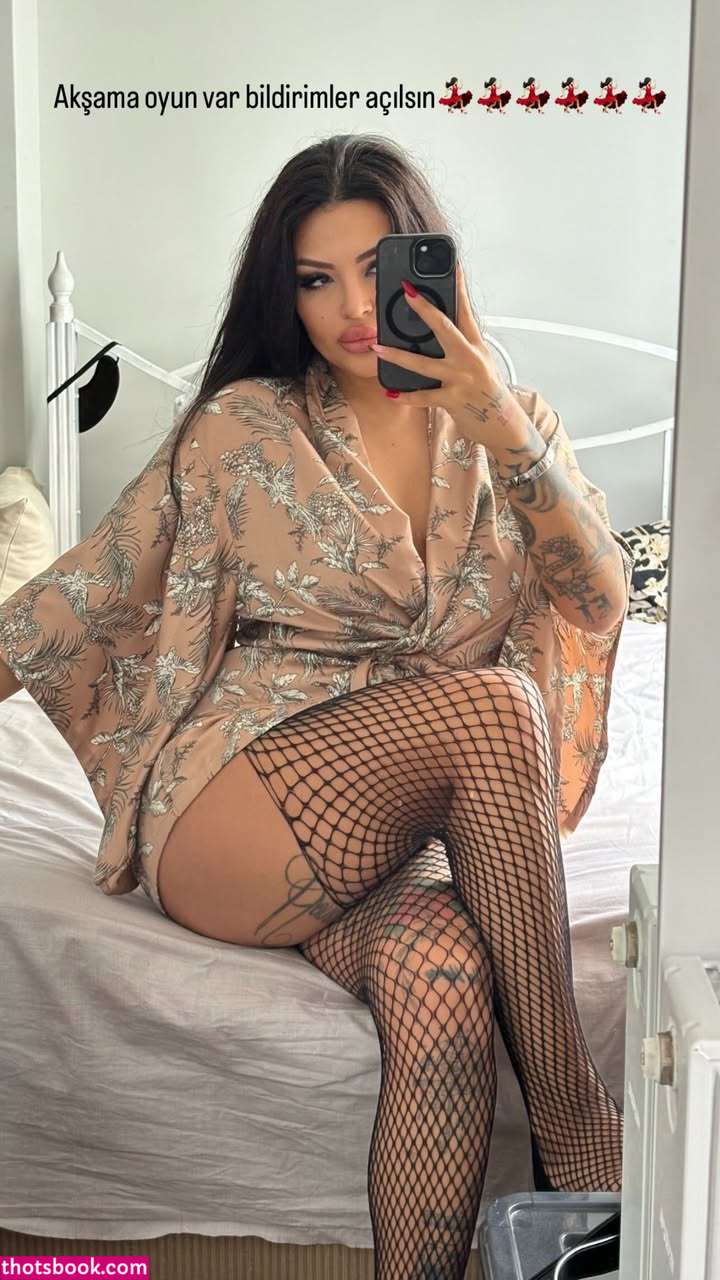 Eda Gokcen Kaya Photo #20