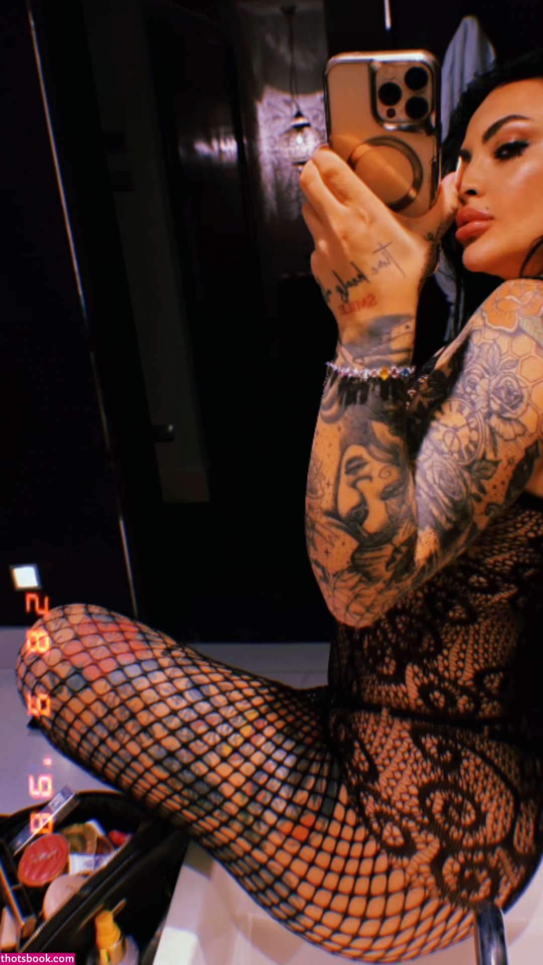 Eda Gokcen Kaya Photo #22