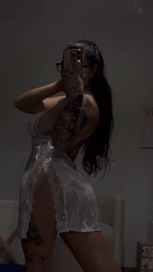 Eda Gokcen Kaya Photo #30