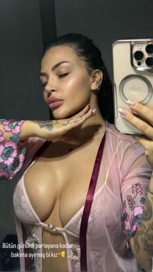 Eda Gokcen Kaya Photo #32