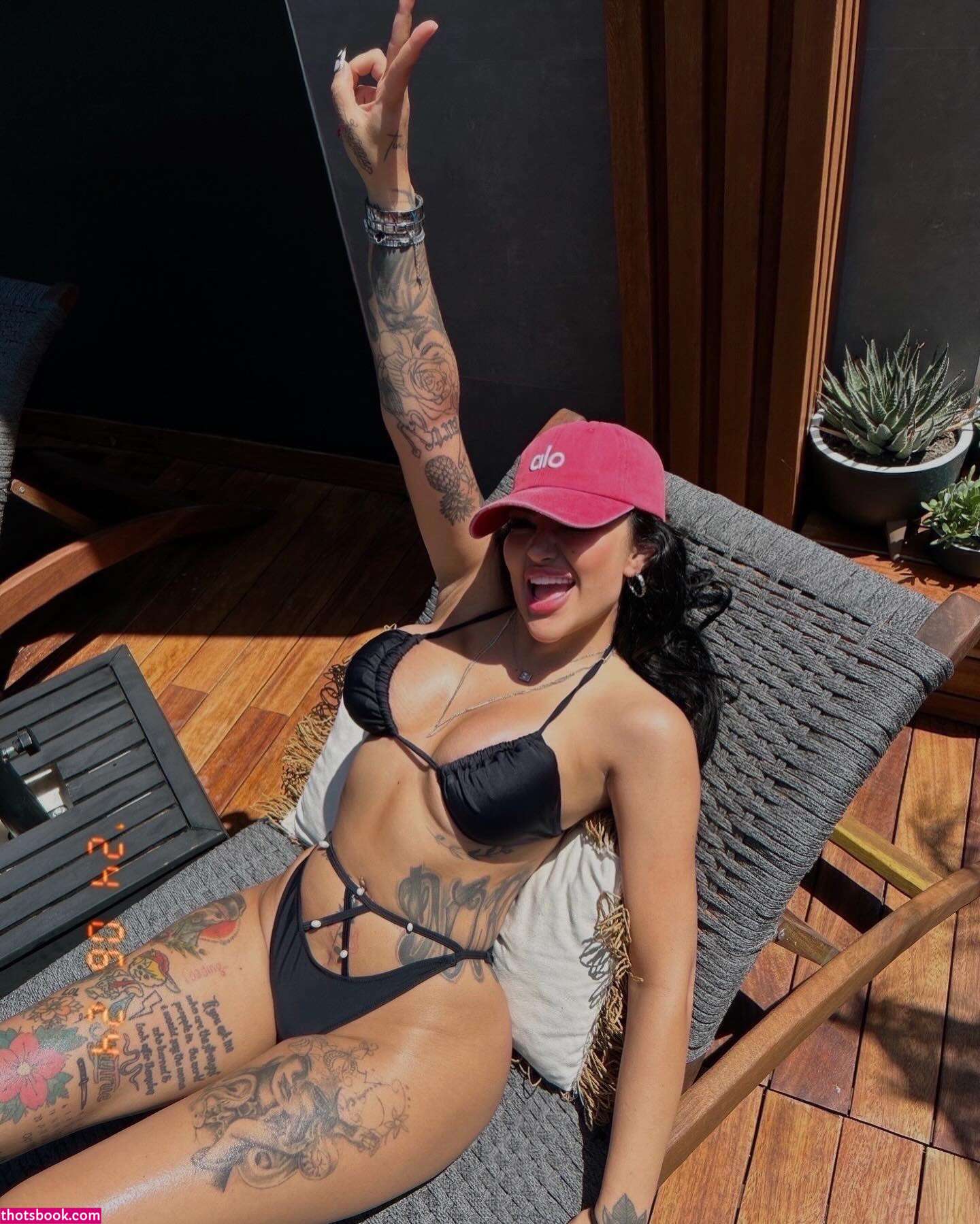 Eda Gokcen Kaya Photo #39