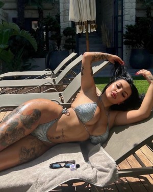 Eda Gokcen Kaya Photo #40