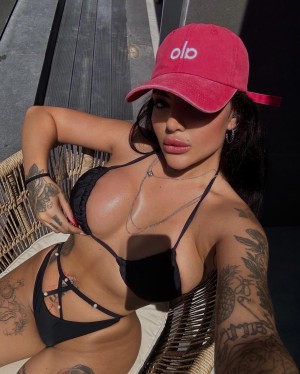 Eda Gokcen Kaya Photo #42