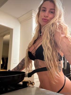 Hannah Goldy Photo #150