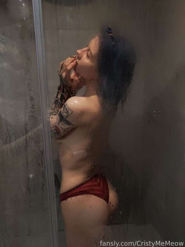 ChristyMeMeow Photo #5